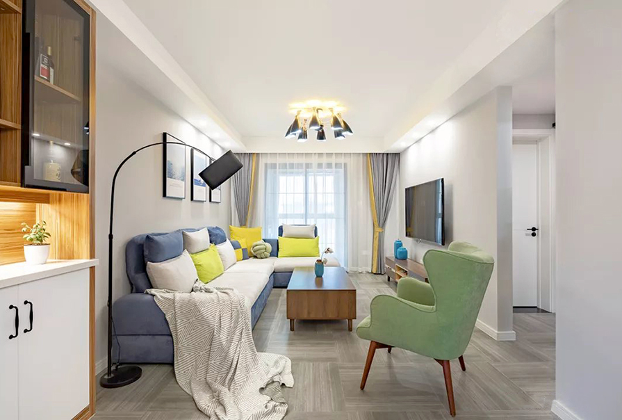 客廳的燈應(yīng)該怎樣選擇呢？