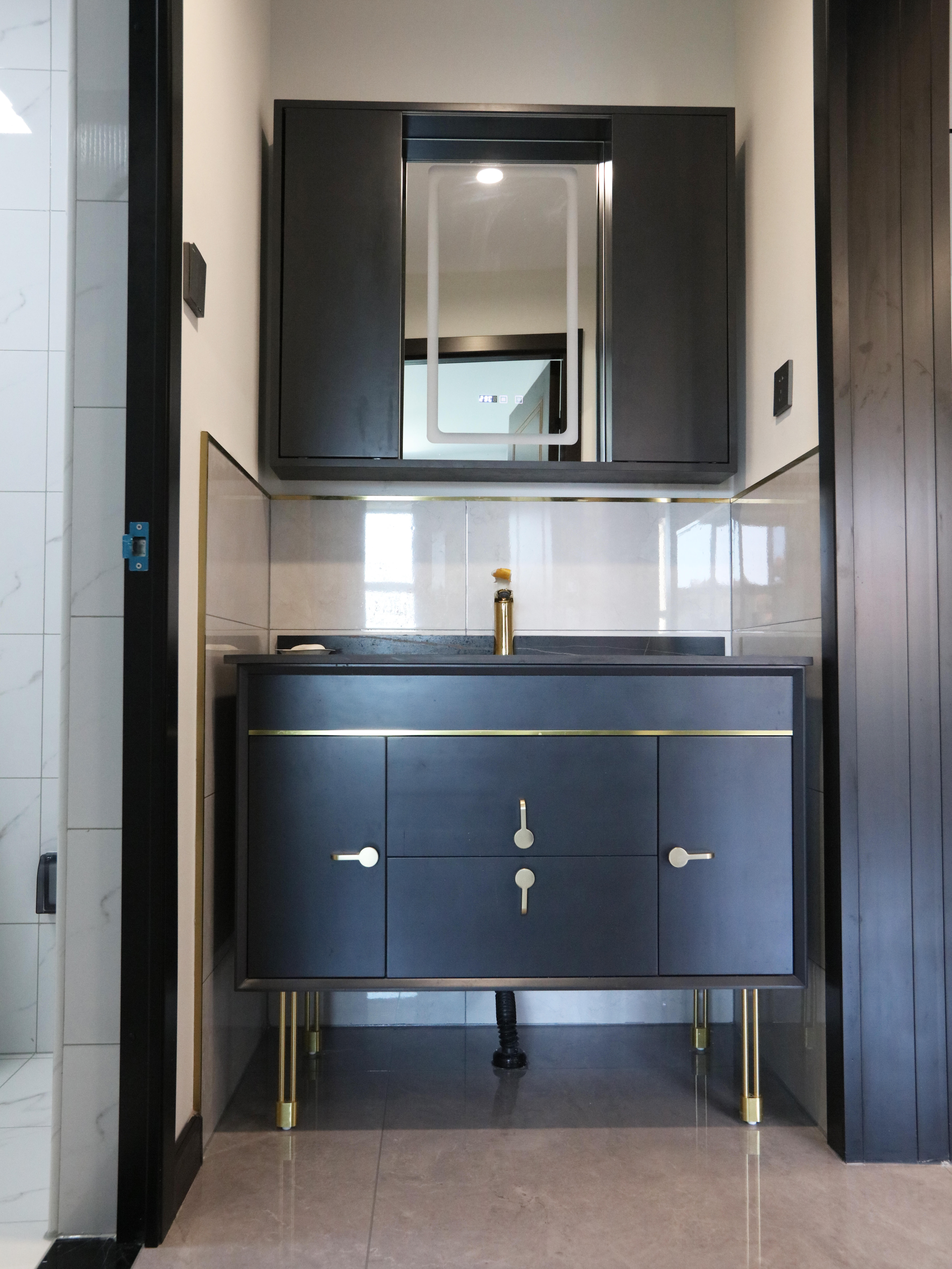 天津新房裝修,現(xiàn)代簡約風格裝修效果圖