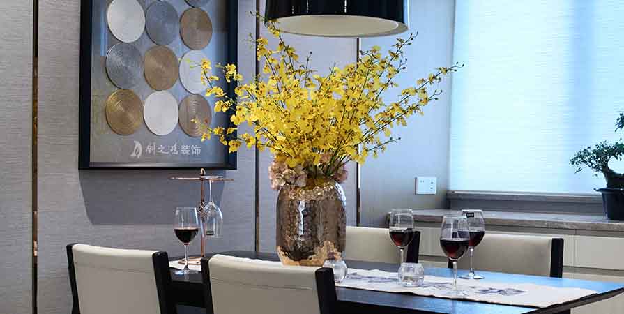 中儲城邦108㎡現(xiàn)代輕奢風格三居室裝修案例