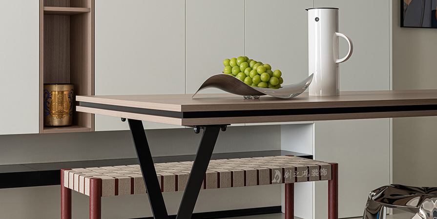 中?！ぷ蟀对淳?9㎡現(xiàn)代簡約風格三居室裝修案例