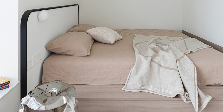 中?！ぷ蟀对淳?9㎡現(xiàn)代簡約風格三居室裝修案例