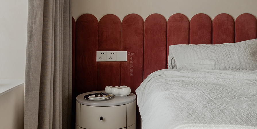 百酈榮錦苑122㎡現(xiàn)代奶油風格三居室裝修案例