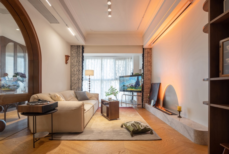 龍曜城110㎡法式風(fēng)格三居室裝修案例