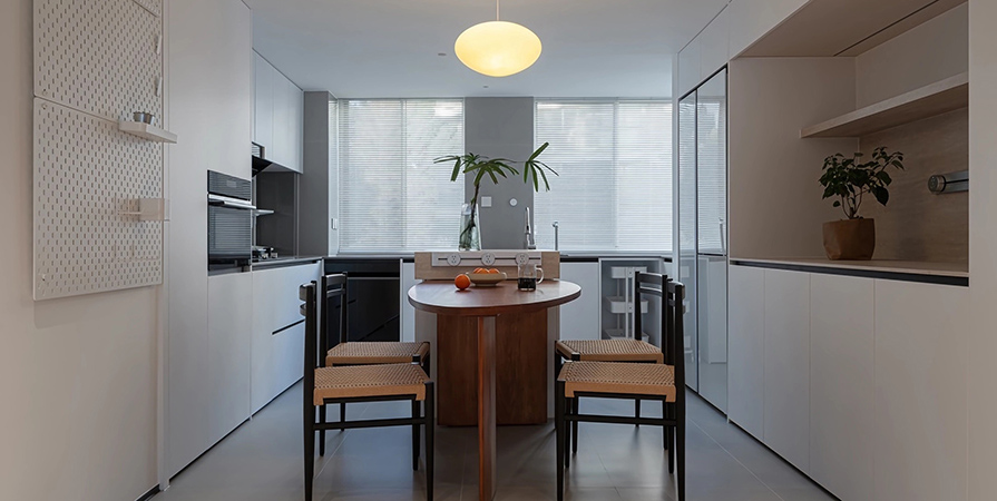 綠城·曉月晴川132㎡原木風(fēng)格三居室裝修案例